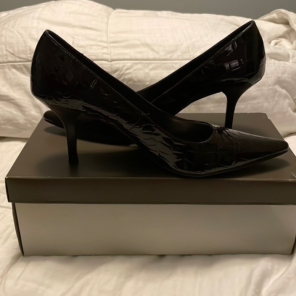 Merona dark brown size 8 heel.